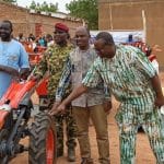 Burkina Faso : 100 000 personnes aident l&rsquo;opération motoculteur