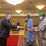 Le Mali reçoit quatre ambassadeurs et durcit son ton sécuritaire