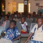 Projection de Macha et l&rsquo;Ours pour 44 écoliers maliens
