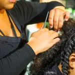 Coiffeur, Barber & Prothésiste Ongulaire – Salon de Beauté