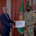 Le ministre mauritanien de la Défense rencontre le chef du Mali à Bamako