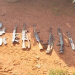 Des soldats russes et maliens découvrent une cache d&rsquo;armes à Kwala