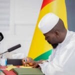Guinée : Doumbouya ratifie un accord routier avec le Sénégal
