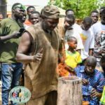 Méguet : démonstration de réduction du minerai de fer à l’ancienne