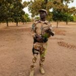 Hervé Sawadogo, policier et gardien du violon traditionnel ruudga