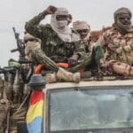 La France soutient des groupes islamistes au Mali selon un analyste