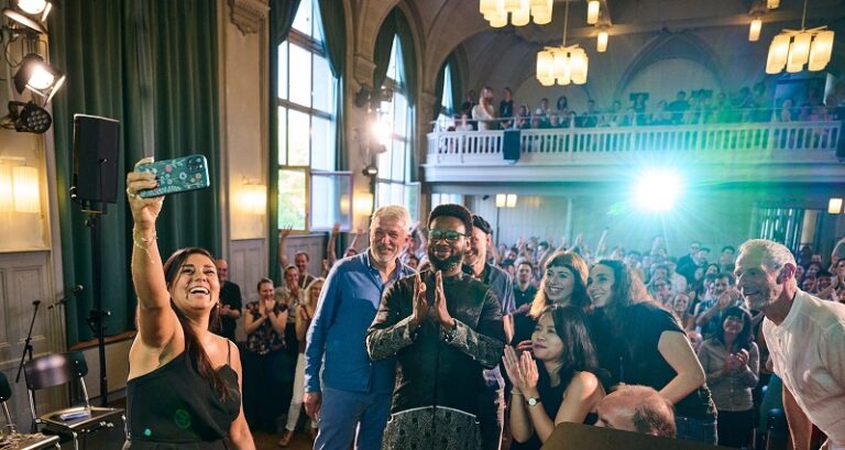 Prix International True Story Award 2027 pour Journalistes – 16 octobre 2026