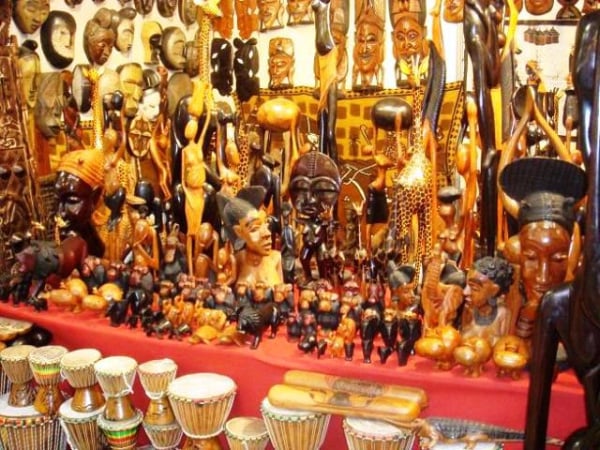 Foire artisanale de Tsévié : les créateurs exposent leurs œuvres