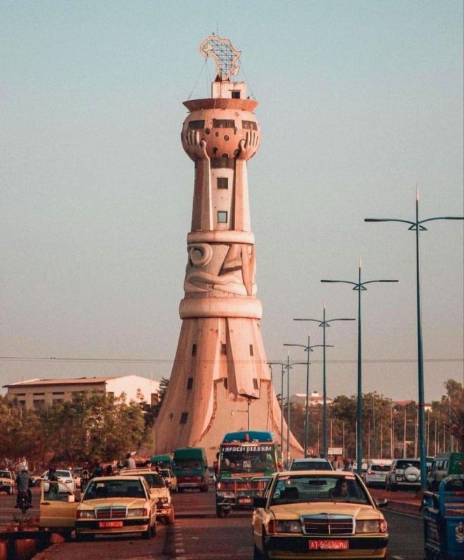Decouverte de la Tour de l’Afrique a Bamako